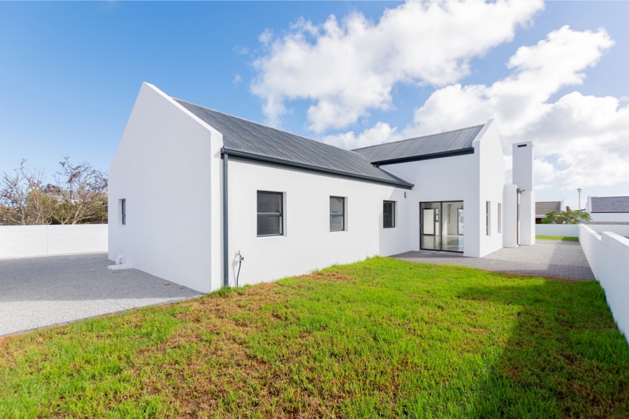 3 Bedroom Property for Sale in Brittania Beach Estate Western Cape